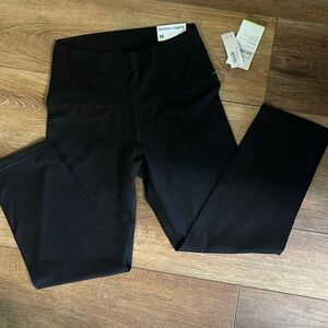 Nwt old navy leggings size medium